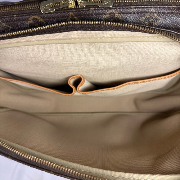 Louis Vuitton Reporter GM Monogram Crossbody Shoulder Bag - Picture 14 of 16